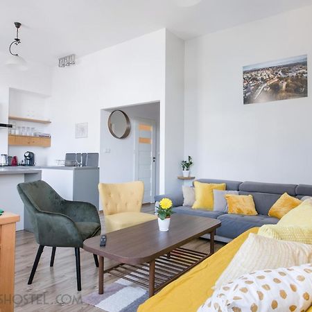 Apartament Na Granicy / Apartment On The Border Чешин Екстериор снимка