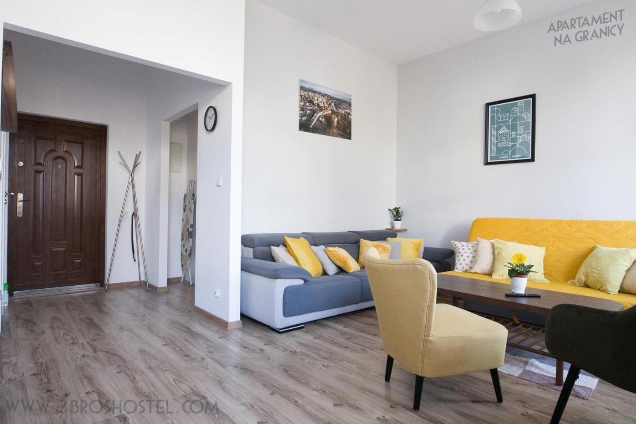 Apartament Na Granicy / Apartment On The Border Чешин Екстериор снимка