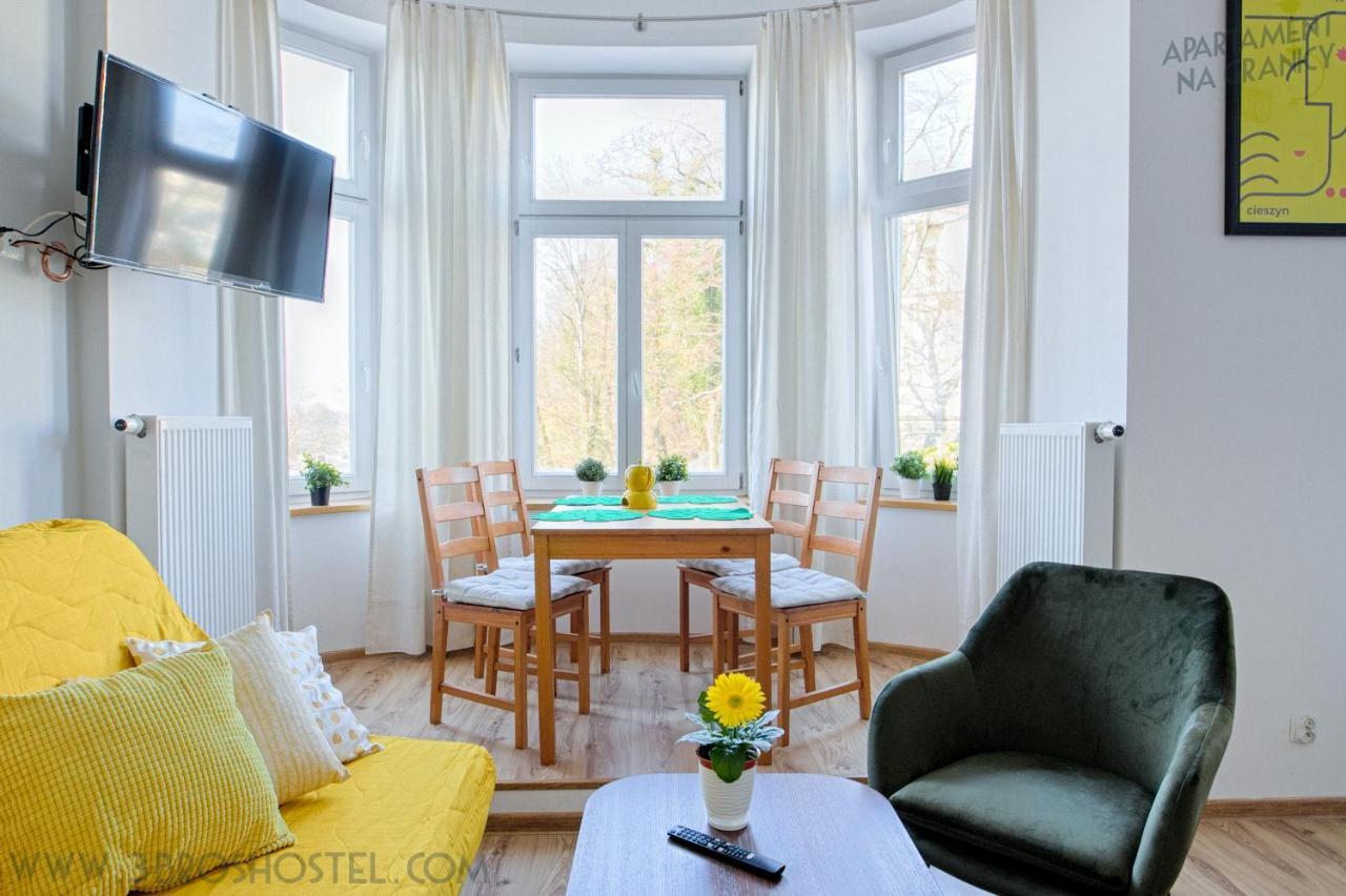 Apartament Na Granicy / Apartment On The Border Чешин Екстериор снимка