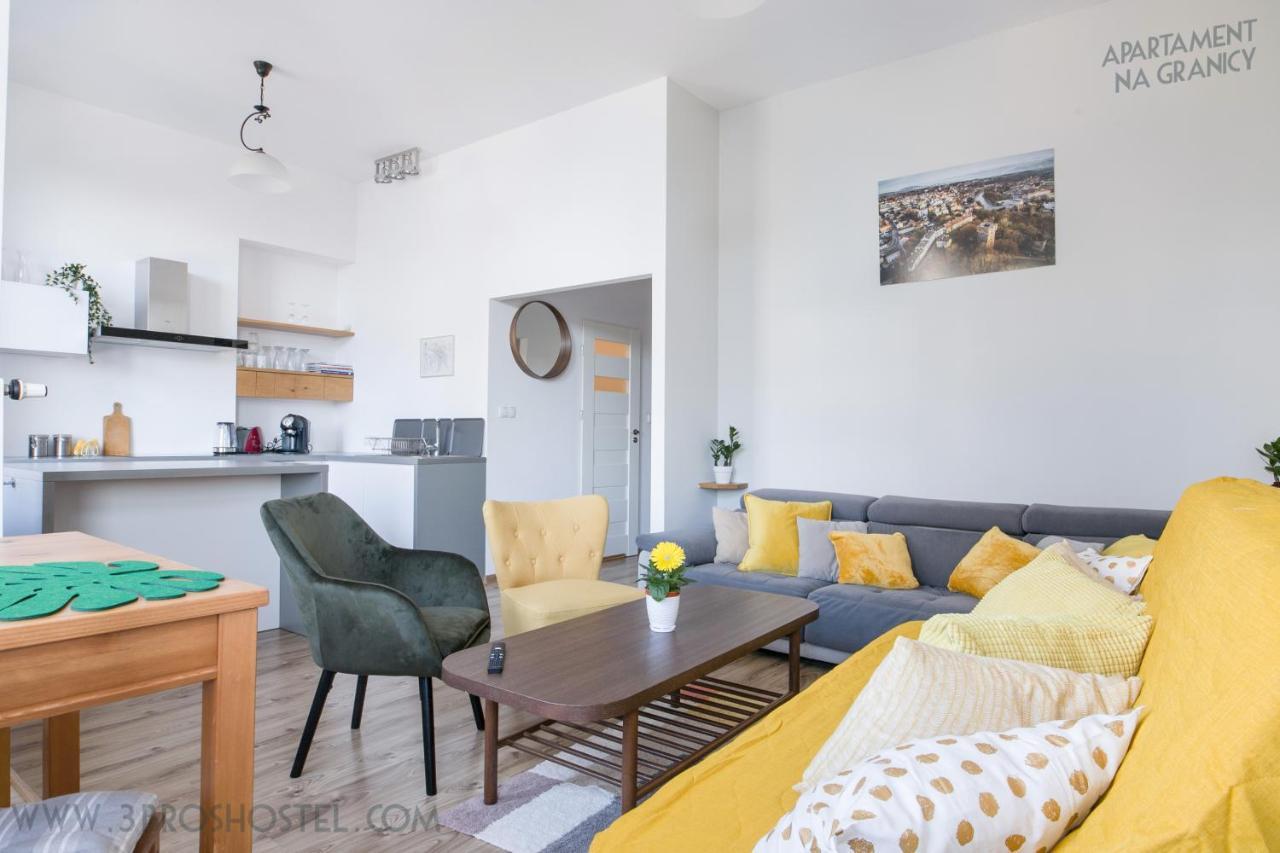 Apartament Na Granicy / Apartment On The Border Чешин Екстериор снимка