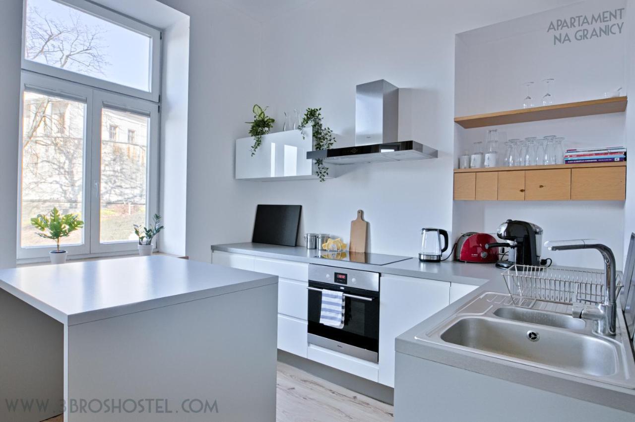 Apartament Na Granicy / Apartment On The Border Чешин Екстериор снимка