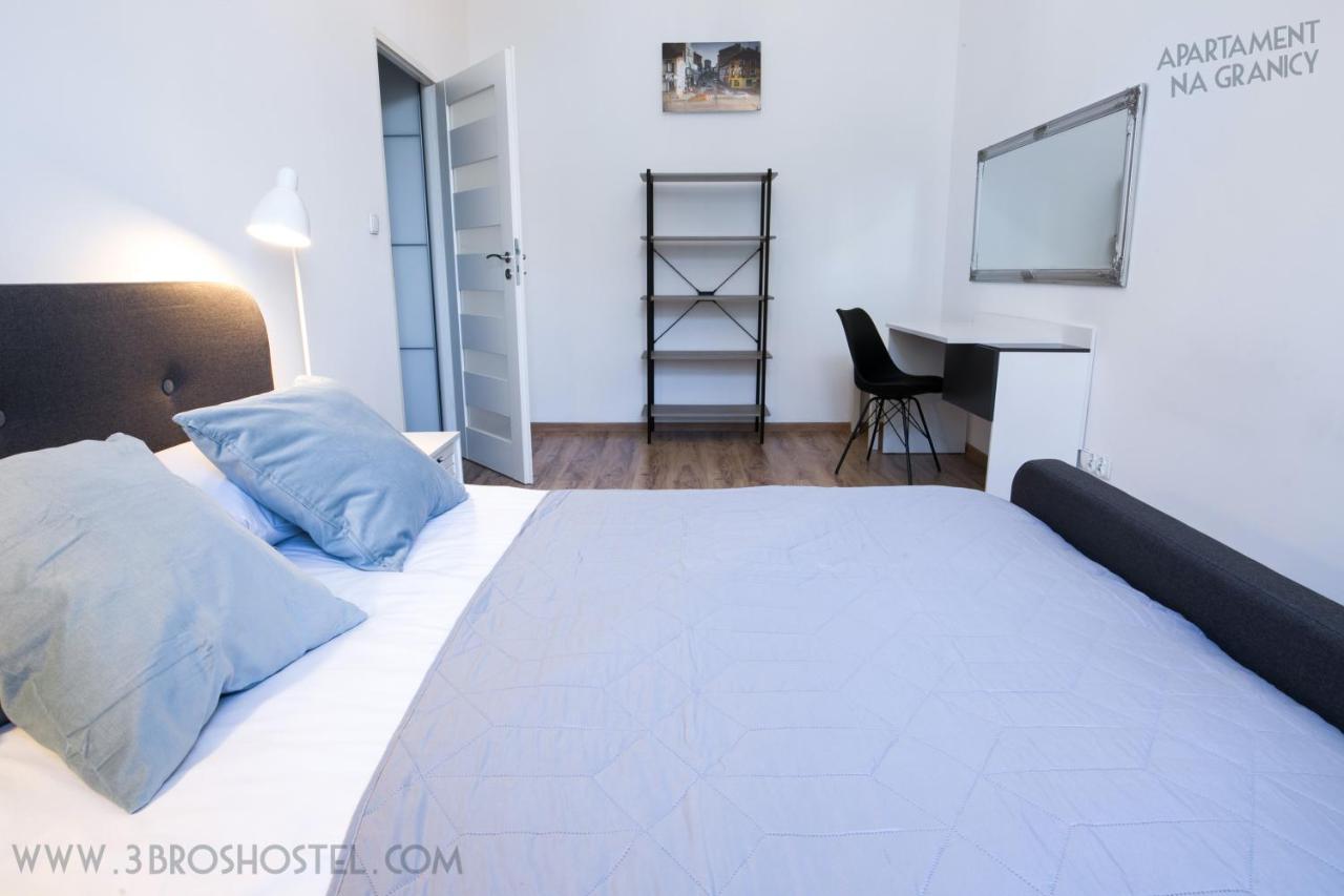Apartament Na Granicy / Apartment On The Border Чешин Екстериор снимка